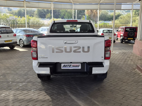 Isuzu D-Max DDI LS in Namibia