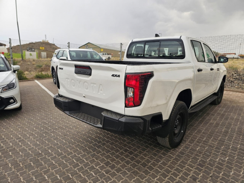 Toyota Hilux SRX in Namibia