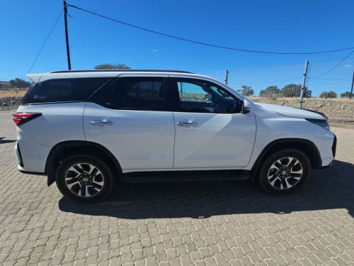 Toyota Fortuner 2.4 4x4 AT in Namibia