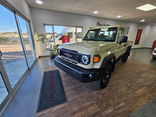 Toyota Land Cruiser 79 in Namibia