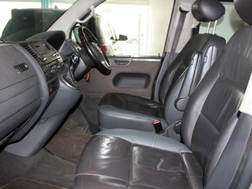 Volkswagen Volkswagen T5 Caravelle 2.0 BITDI DSG 4/mot in Namibia