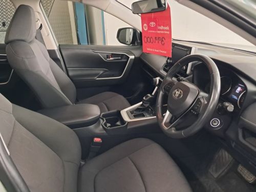 Toyota RAV4 2.0 A/T in Namibia
