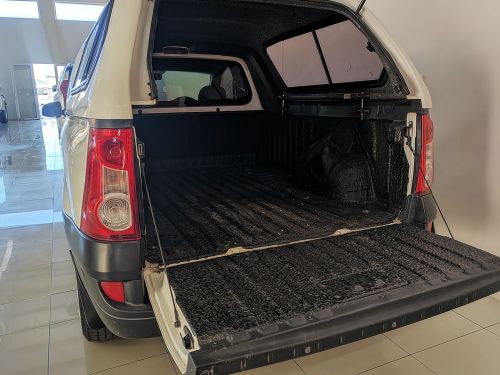Nissan NP200 1.6 A/C Safety Pack S/C in Namibia
