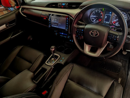 Toyota Hilux 2.8GD6 Raider DC 4x4 AT in Namibia