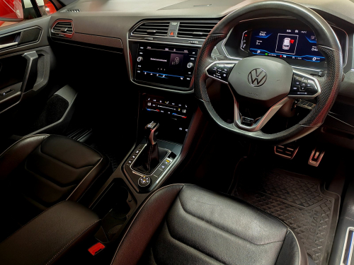 Volkswagen Tiguan 2.0 TSI R-Line DSG 4 Motion in Namibia