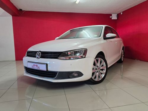 Volkswagen Jetta VI 1.4 TSI Highline in Namibia