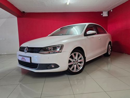 Volkswagen Jetta VI 1.4 TSI Highline in Namibia