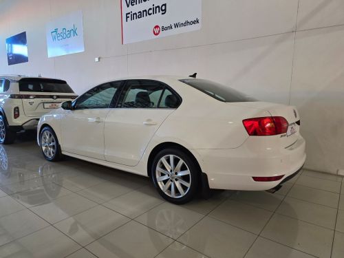 Volkswagen Jetta VI 1.4 TSI Highline in Namibia
