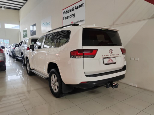 Toyota Landcruiser 300 3.3D GX-R AT in Namibia