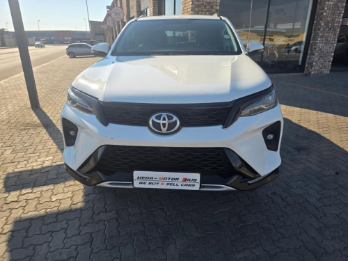 Toyota FORTUNER 2.4 GD-6 4X4 A/T in Namibia