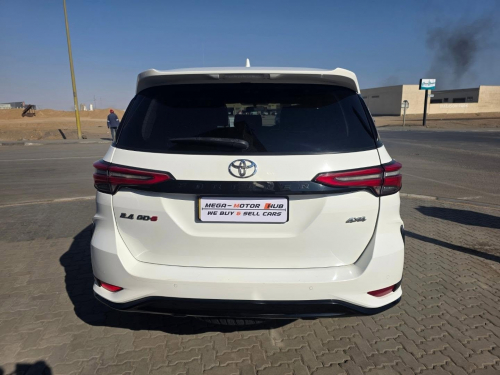 Toyota FORTUNER 2.4 GD-6 4X4 A/T in Namibia
