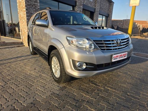 Toyota FORTUNER 3.0 D-4D R/B A/T //FINANCE AVAILABLE// in Namibia