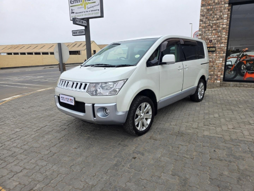 Mitsubishi DELICA D5 2.4 4X4 A/T in Namibia