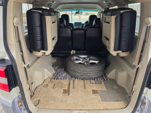 Mitsubishi DELICA D5 2.4 4X4 A/T in Namibia
