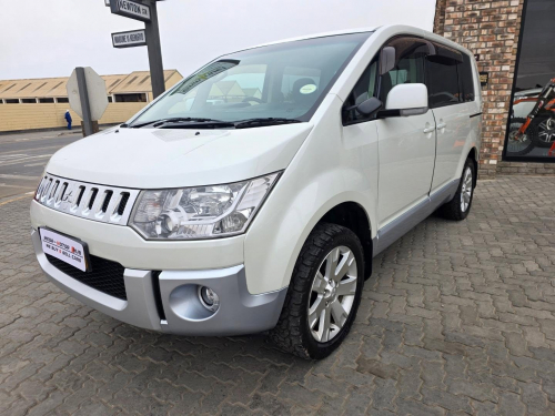 Mitsubishi DELICA D5 2.4 4X4 A/T in Namibia