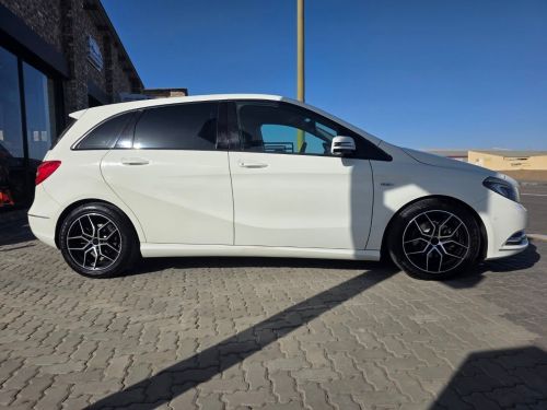 Mercedes-Benz B180 1.6T 5DR A/T in Namibia