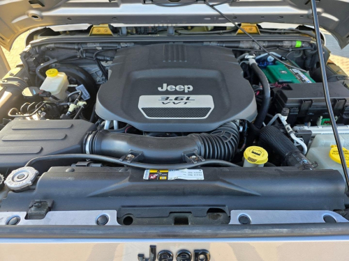 Jeep WRANGLER SAHARA JK 3.6 V6 4X4 A/T 3DR in Namibia