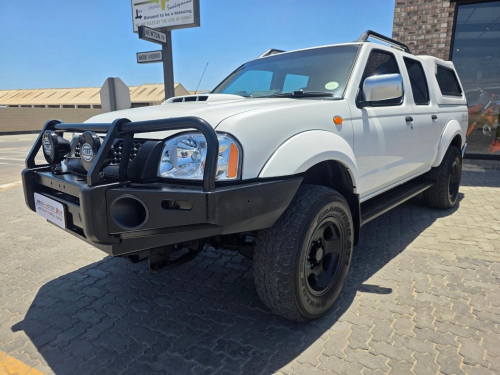 Nissan NP300 HARDBODY 2.5 TDI 4X4 M/T D/C in Namibia