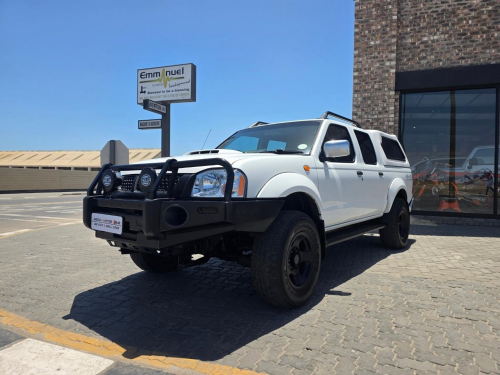 Used Nissan NP300 HARDBODY 2.5 TDI 4X4 M/T D/C for sale in Swakopmund