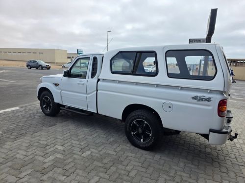 Mahindra PIK-UP S6 MHAWK 2.2 S/C M/T 4X4 in Namibia