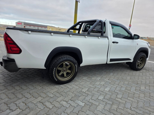 Toyota HILUX 2.4 GD AC M/T in Namibia