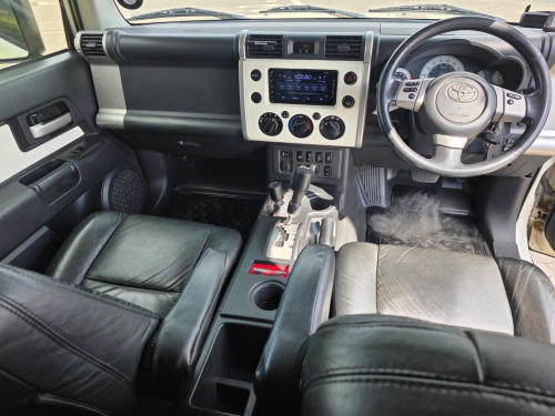 Toyota FJ CRUISER 4.0 V6 4X4 A/T in Namibia