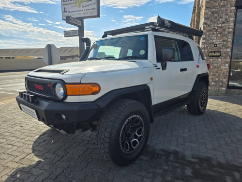 Toyota FJ CRUISER 4.0 V6 4X4 A/T in Namibia