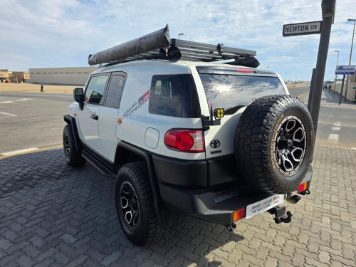 Toyota FJ CRUISER 4.0 V6 4X4 A/T in Namibia