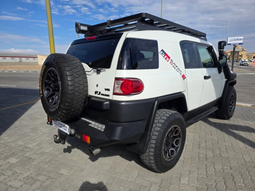 Toyota FJ CRUISER 4.0 V6 4X4 A/T in Namibia