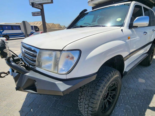 Toyota LAND CRUISER 105 GX 4.5EFI 4X4 M/T in Namibia