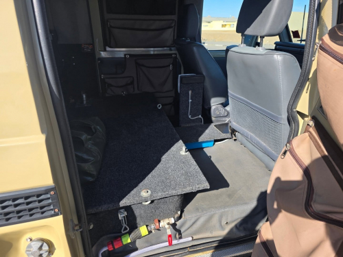 Toyota LANDCRUISER 4.5 EFI M/T 4X4 P/U D/C CAMPER in Namibia