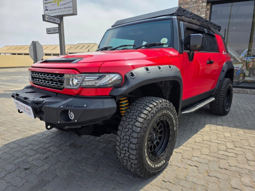 Toyota FJ CRUISER 4.0 V6 4X4 A/T in Namibia