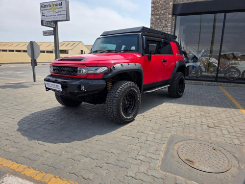 Used Toyota FJ CRUISER 4.0 V6 4X4 A/T for sale in Swakopmund