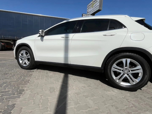 Mercedes-Benz GLA 220 CDI 4MATIC A/T in Namibia
