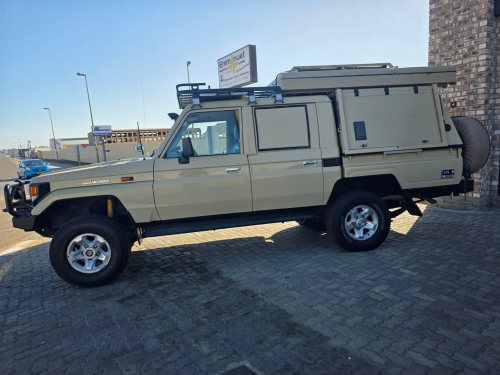 Toyota LAND CRUISER 4.5 EFI M/T 4X4 CAMPER in Namibia