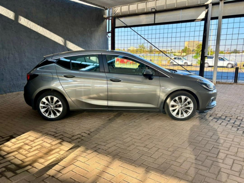 Opel Astra 1.4T Enjoy A/T in Namibia