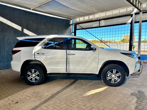 Toyota Fortuner 2.4 4x4 A/T in Namibia