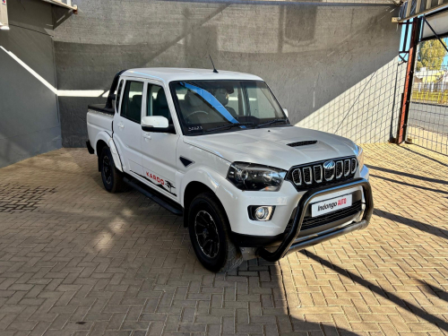 Pre-owned Mahindra Pik Up 2.2 Mhawk S10 4x4 D/C for sale in 