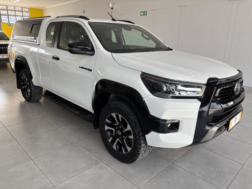 Pre-owned Toyota Hilux Legend 55 Ex/cab 4x4 A/t 2.8 for sale in 
