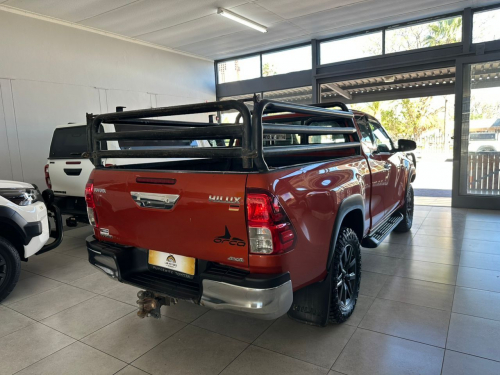 Toyota Raider Ex/cab 4x4 A/t 2.8 in Namibia
