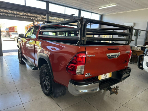 Toyota Raider Ex/cab 4x4 A/t 2.8 in Namibia