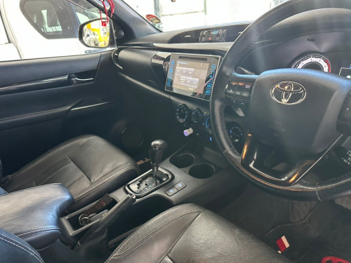 Toyota Raider Ex/cab 4x4 A/t 2.8 in Namibia
