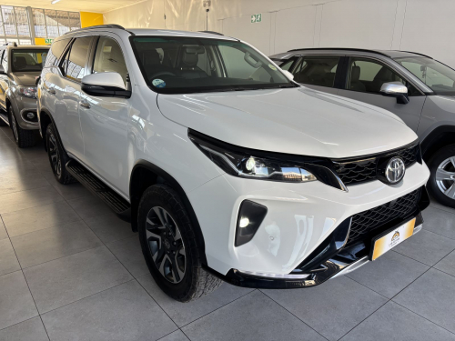 Toyota Fortuner 2.4 4x4 A/t in Namibia