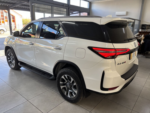 Toyota Fortuner 2.4 4x4 A/t in Namibia