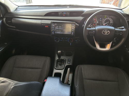 Toyota Hilux 2.4 D/cab 4x4 A/t Raider X in Namibia