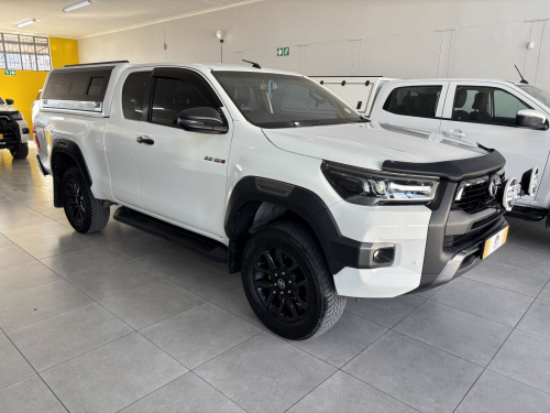 Toyota Hilux Legend 2.8 Ex/cab 4x4 A/t in Namibia