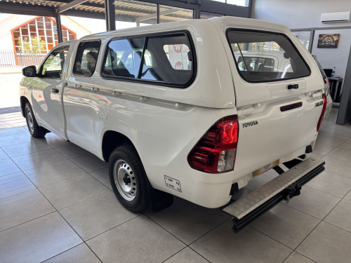 Toyota Hilux S/cab 2.4 2x4 M/t in Namibia