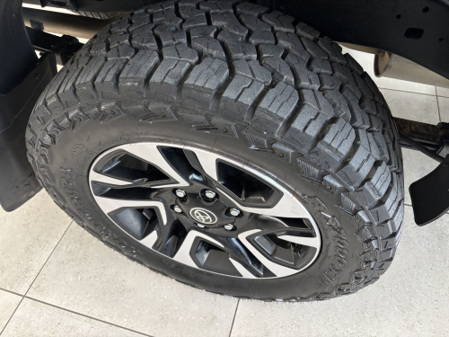 Toyota Hilux Legend 55 Ex/cab 4x4 A/t 2.8 in Namibia