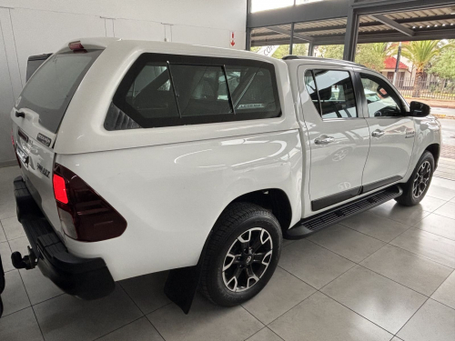 Toyota Hilux Legend 50 D/cab 2x4 M/t 2.8 in Namibia