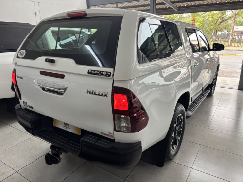 Toyota Hilux Legend 50 D/cab 2x4 M/t 2.8 in Namibia